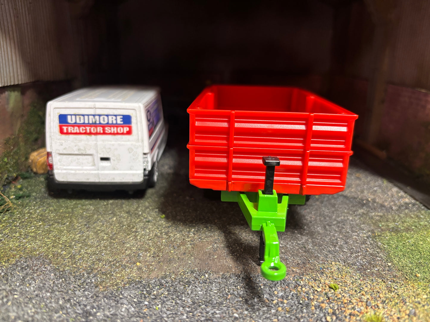 Dual tandem axle Tipping Trailer 1:32 scale boxed Siku 2881