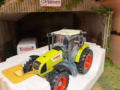 Universal Hobbies CLAAS Celtis 446 Tractor Dealer Box Vintage Obsolete 1:32 Scale
