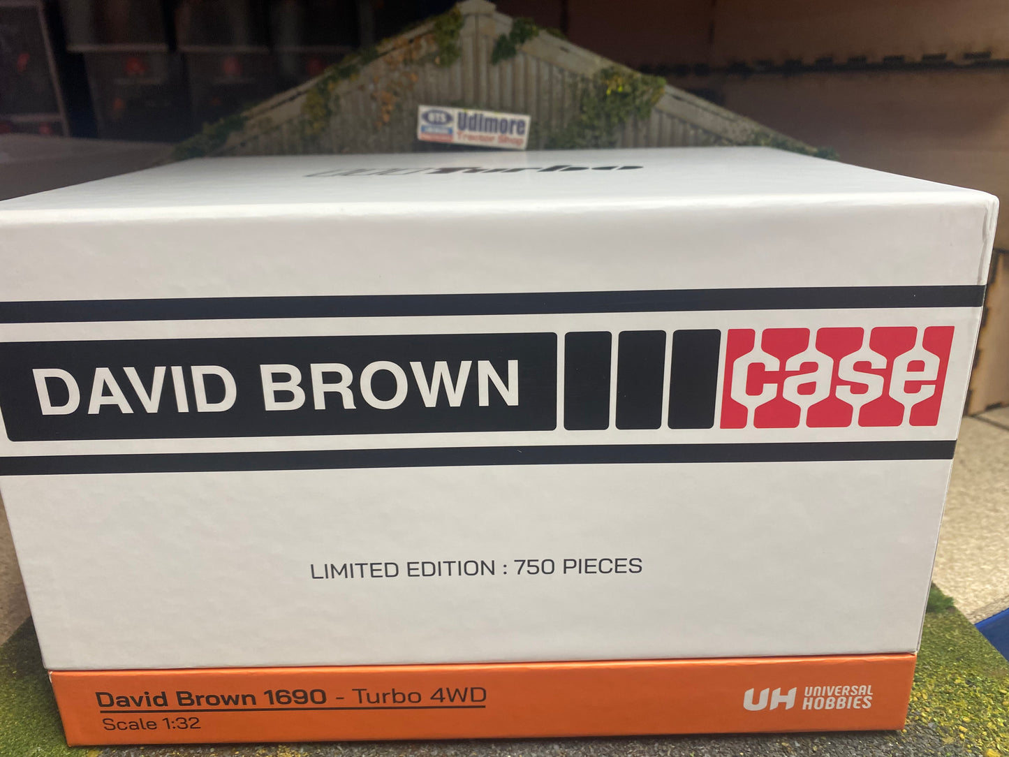 6755 Limited Edition Universal Hobbies David Brown 1690 Turbo 4wd Tractor BOXED 1:32 scale