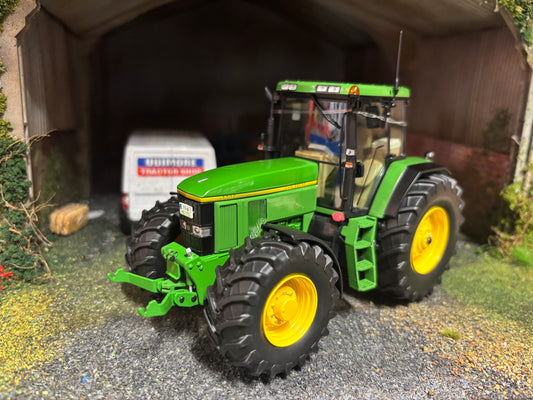 John Deere 7700 tractor 1:32 scale Schuco New and boxed