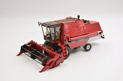 Limited Edition VKA Models CASE International Dania D8500 Combine Harvester BOXED 1:32 Scale – Collection Only