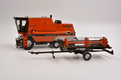 Limited Edition VKA Models Dronningborg Gen 2 D8500 Combine Harvester BOXED 1:32 Scale – Collection Only