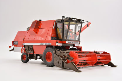 Limited Edition VKA Models Massey Ferguson MF21 Combine Harvester BOXED 1:32 Scale – Collection Only