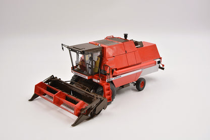 Limited Edition VKA Models Massey Ferguson MF21 Combine Harvester BOXED 1:32 Scale – Collection Only