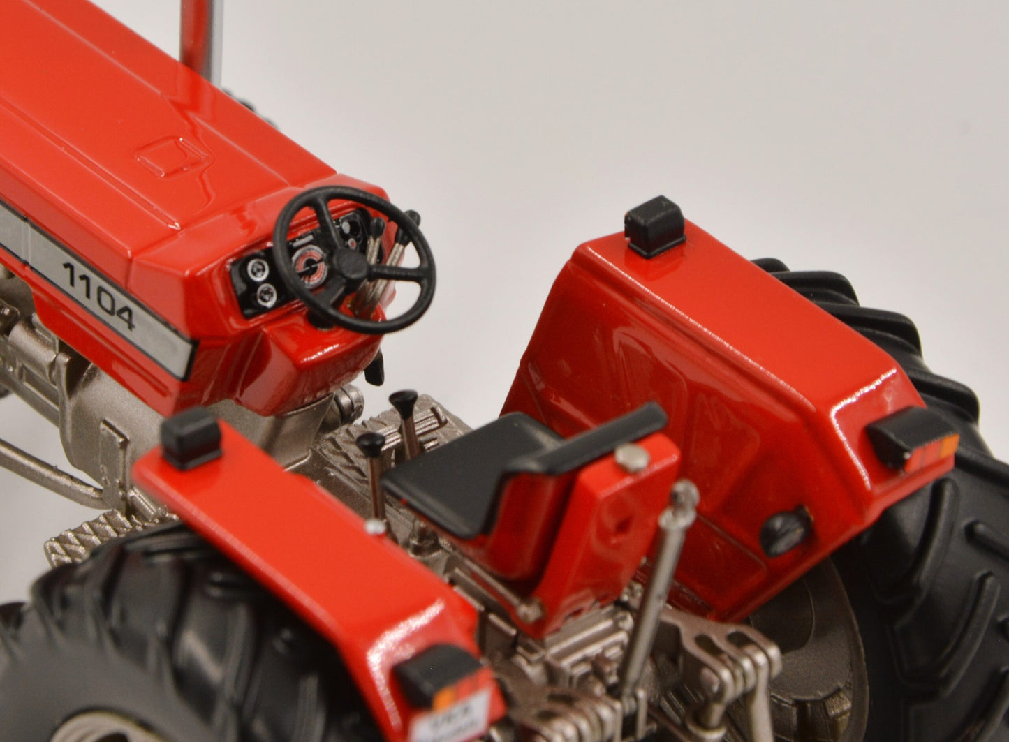 Massey Ferguson 1104-4 Tractor Limited Edition Stunning in 1:32 scale VKA Models PRE ORDER