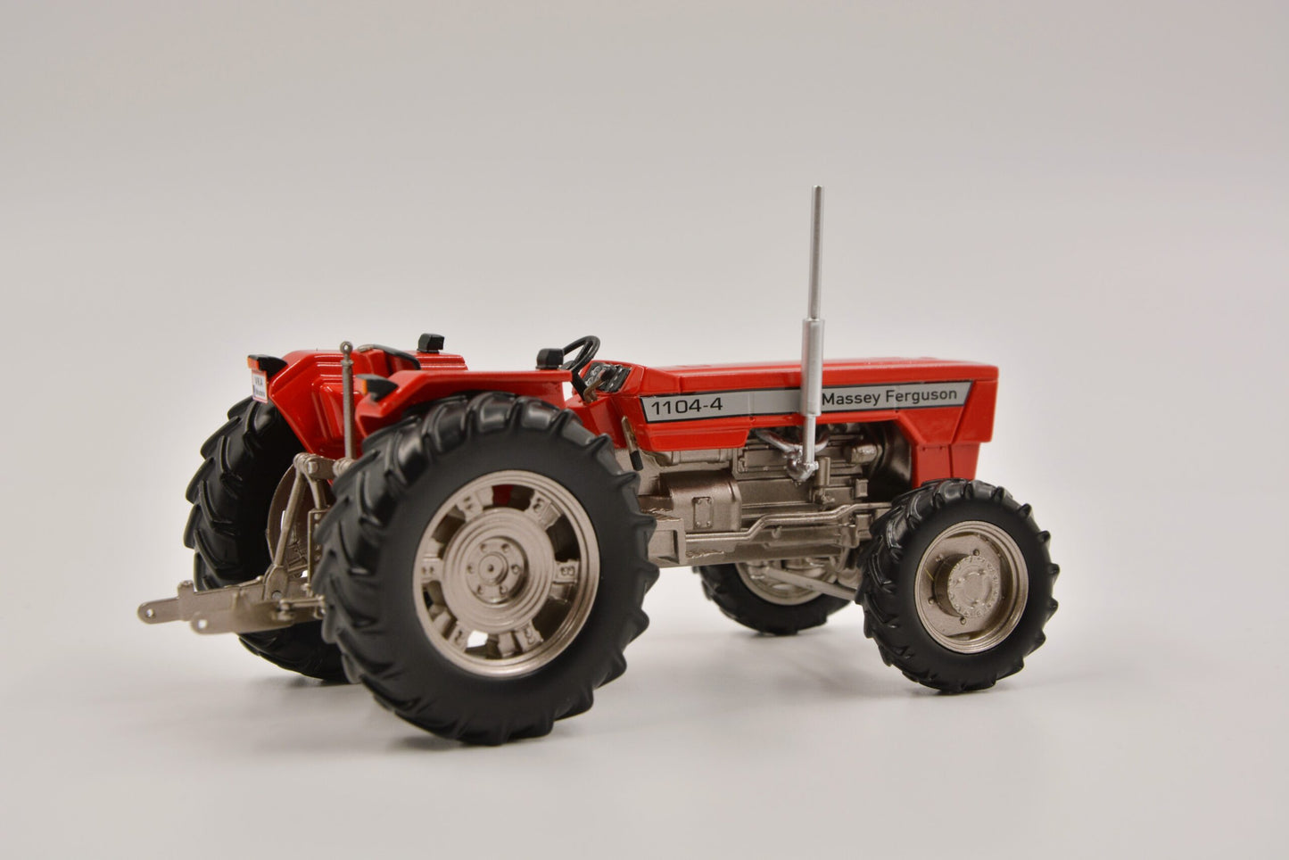 Massey Ferguson 1104-4 Tractor Limited Edition Stunning in 1:32 scale VKA Models PRE ORDER
