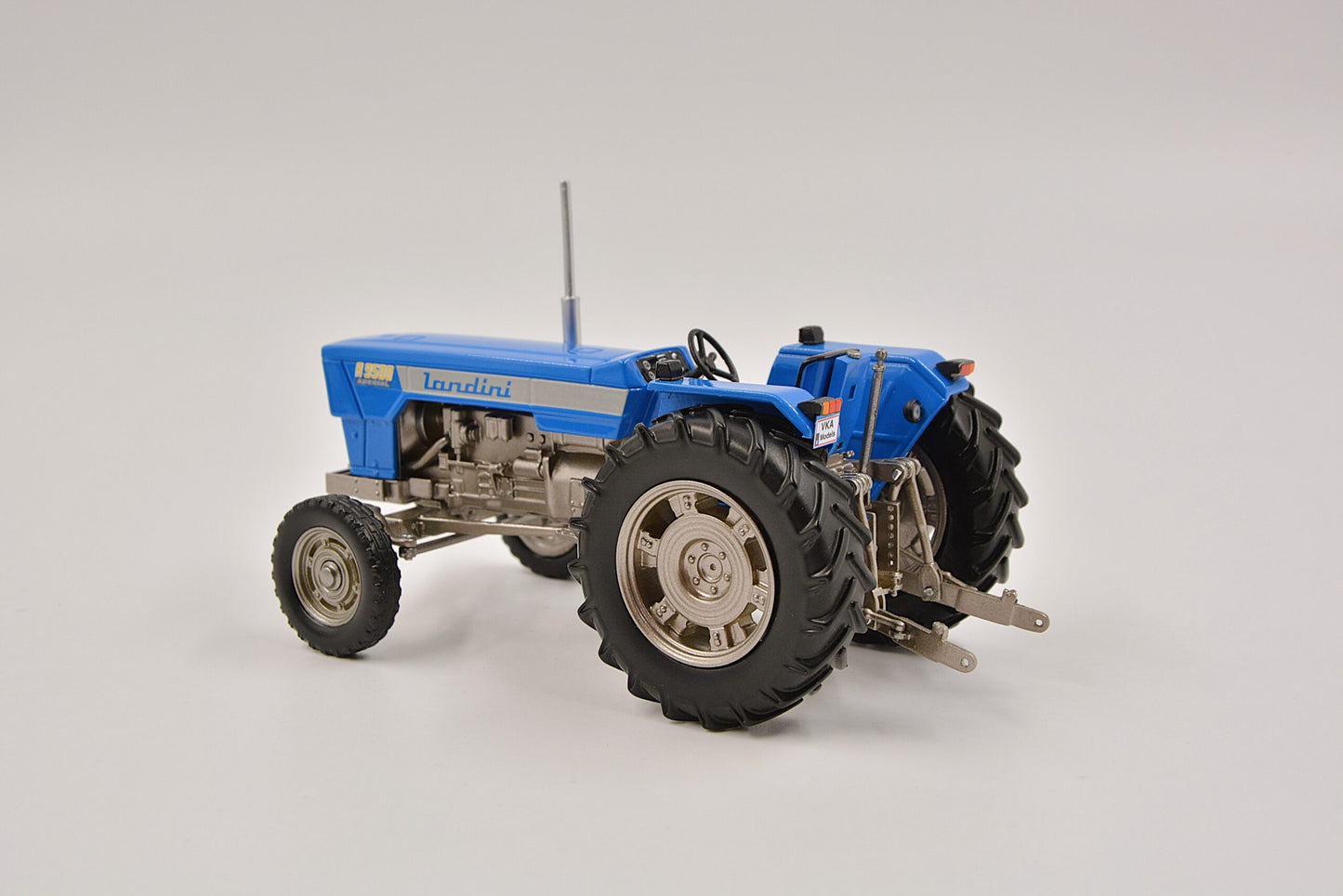 Landini R9500 Tractor Limited Edition Stunning in 1:32 scale VKA Models PRE ORDER