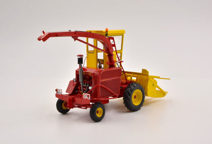 PRE ORDER New Holland 1880 Forage Harvester Limited Edition Stunning in 1:32 scale VKA Models