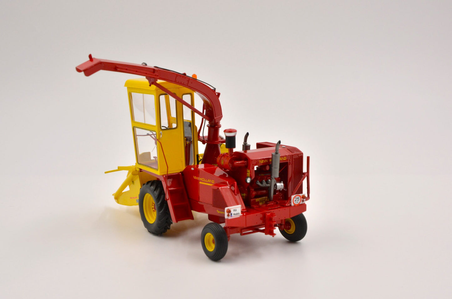 PRE ORDER New Holland 1880 Forage Harvester Limited Edition Stunning in 1:32 scale VKA Models