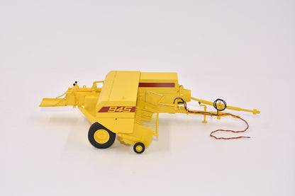 PRE ORDER New Holland 945 Hayliner Baler Limited Edition Stunning in 1:32 scale VKA Models