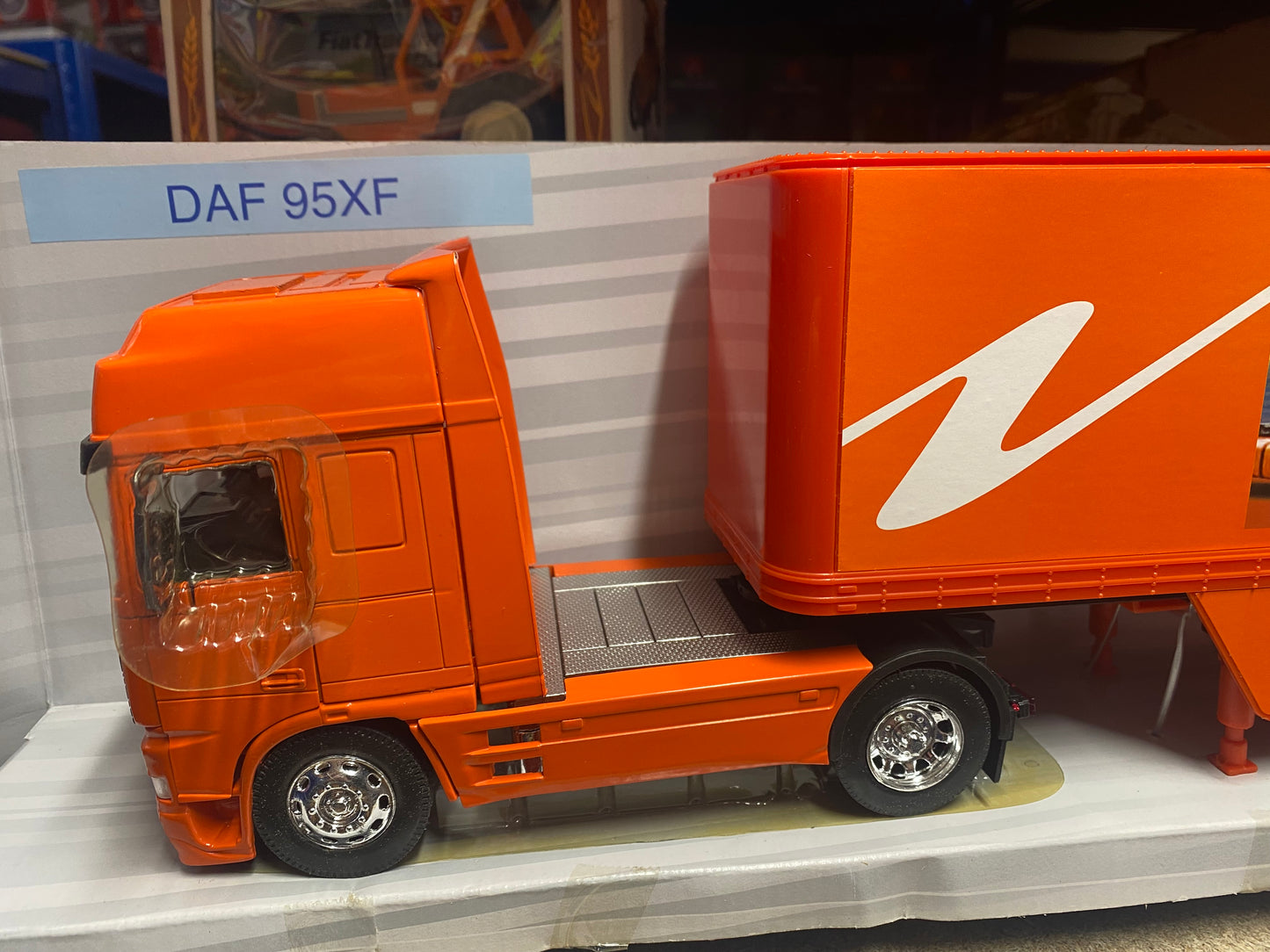Fast Lane Toys R Us DAF Truck Transporter 1:32 scale boxed OBSOLETE 2007