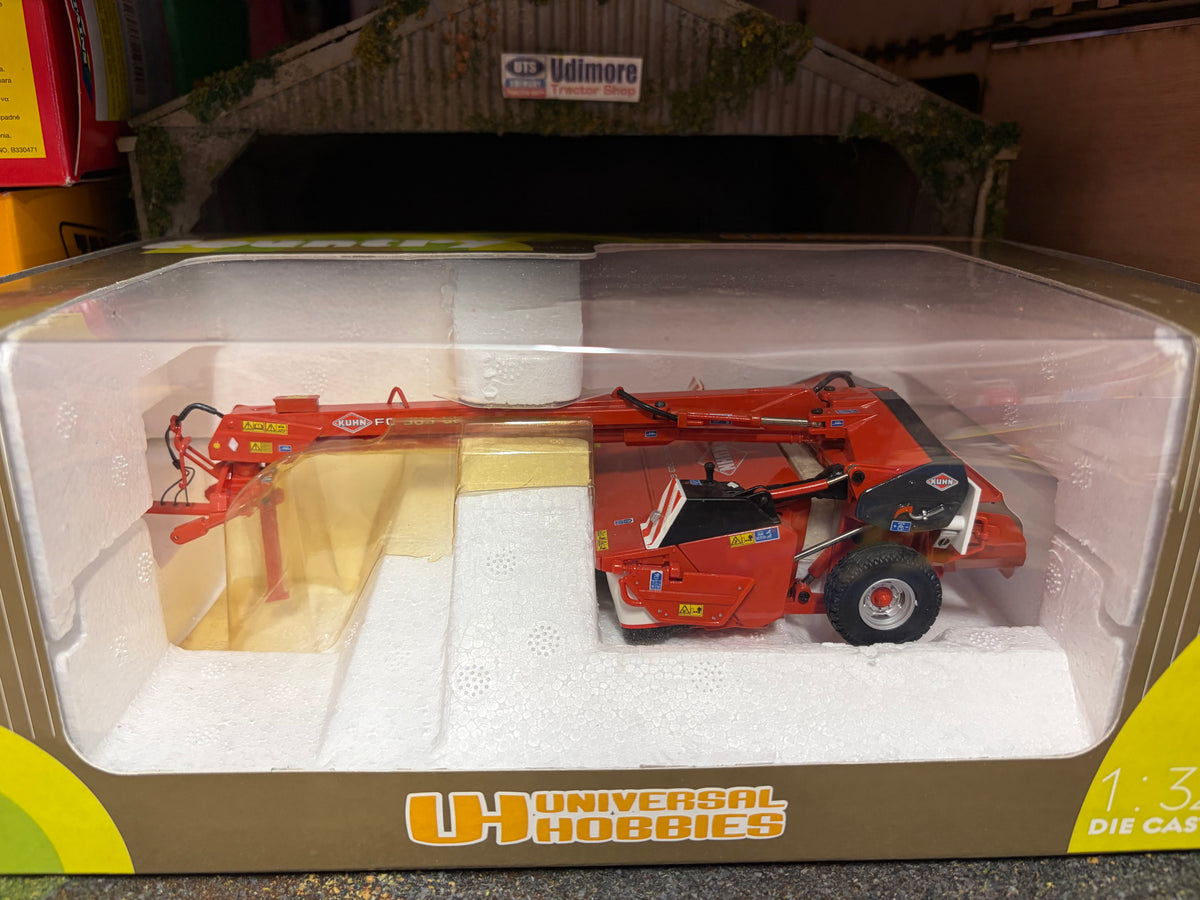 RARE Universal Hobbies UH2618 KUHN FC 303 GC Mower Conditioner 1:32 Scale – Boxed Obsolete