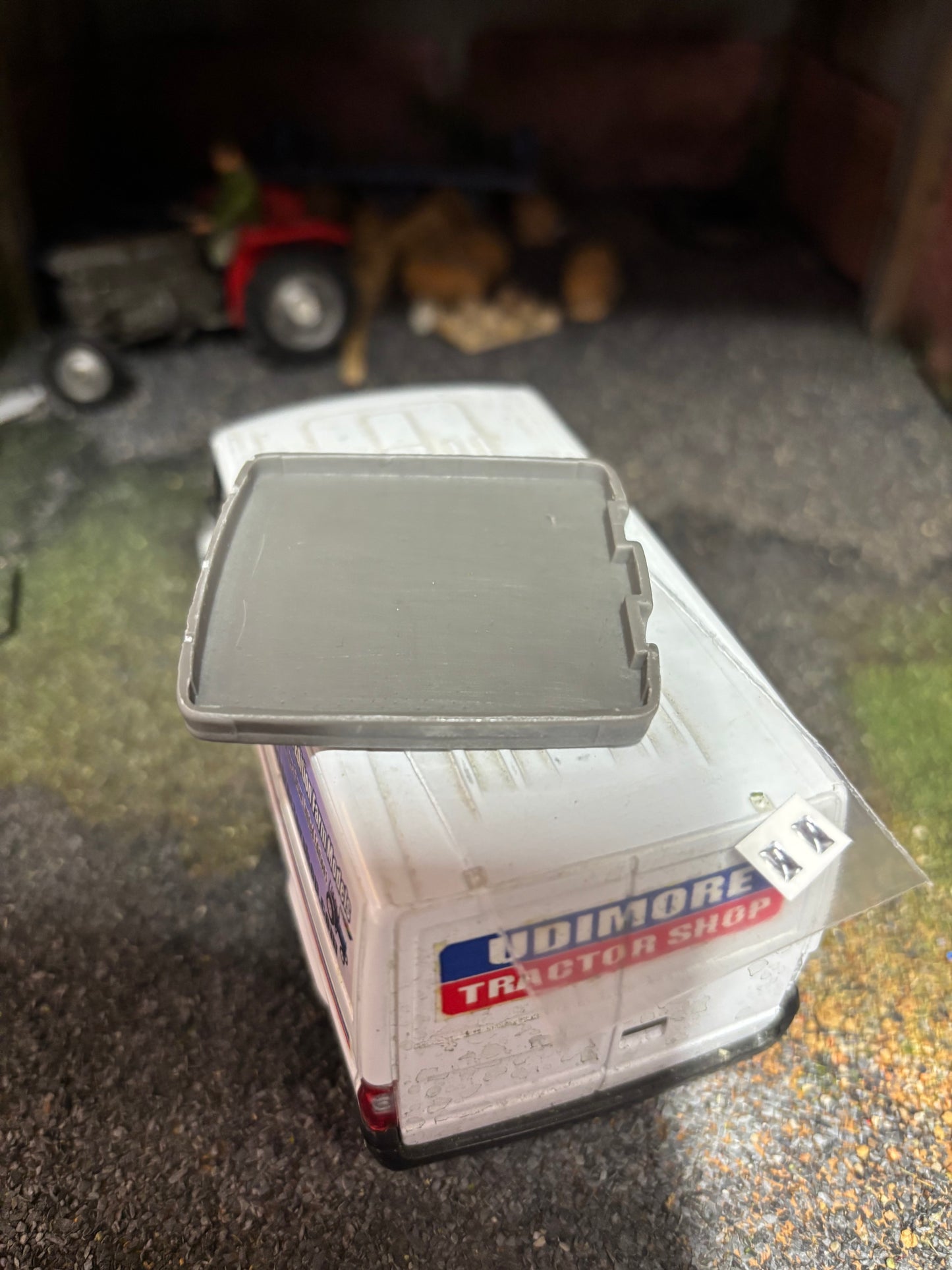 John Deere 30 & R series Tractor Roof headlights Conversion Kit Artisan32 farm machinery 1:32 scale 01316