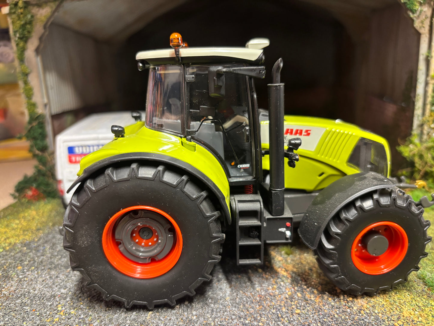 Wiking Claas Axion 850 tractor 1:32 scale Boxed OBSOLETE