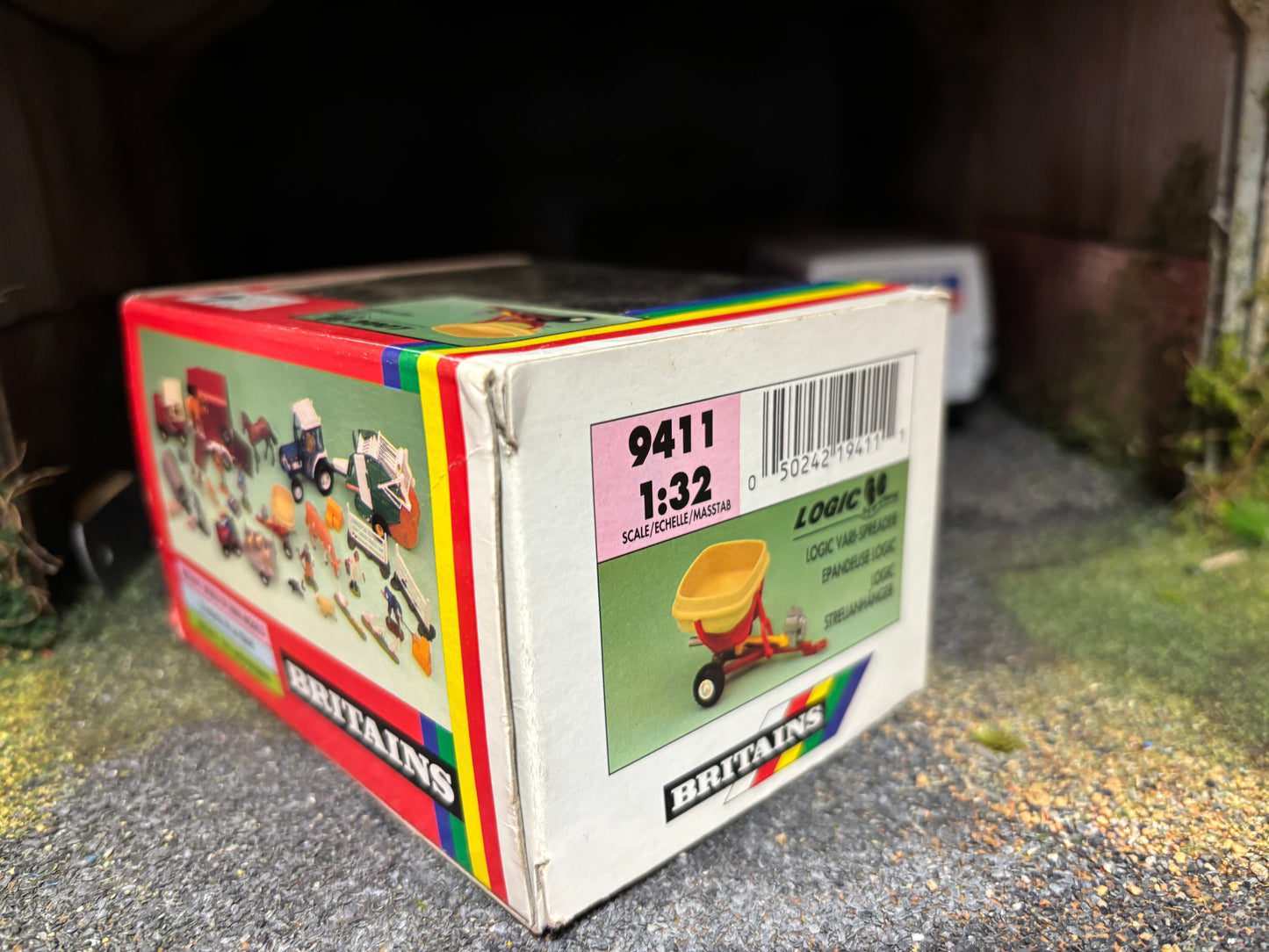 9411 Vintage Britains Logic Vari Spreader 1:32 scale boxed obsolete