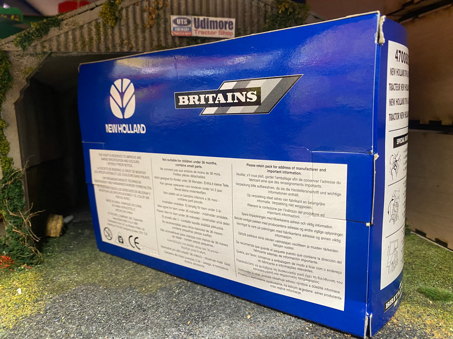 RARE Britains New Holland TM165 Tractor in original  DEALER Box obsolete VINTAGE