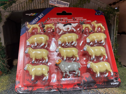 43282 Britains Sheep Lamb and sheepdog set 1:32 BOXED