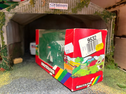 Vintage Britains Green Farmhand Round Baler 1:32 scale Obsolete Rainbow box 9532
