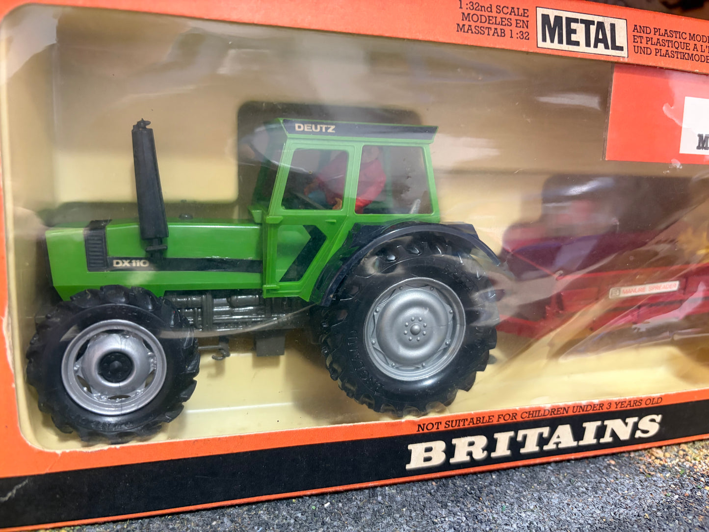 Vintage Britains Deutz DX110 Tractor & Manure Spreader Straw Box 9596 Original Box Obsolete 1:32 Scale