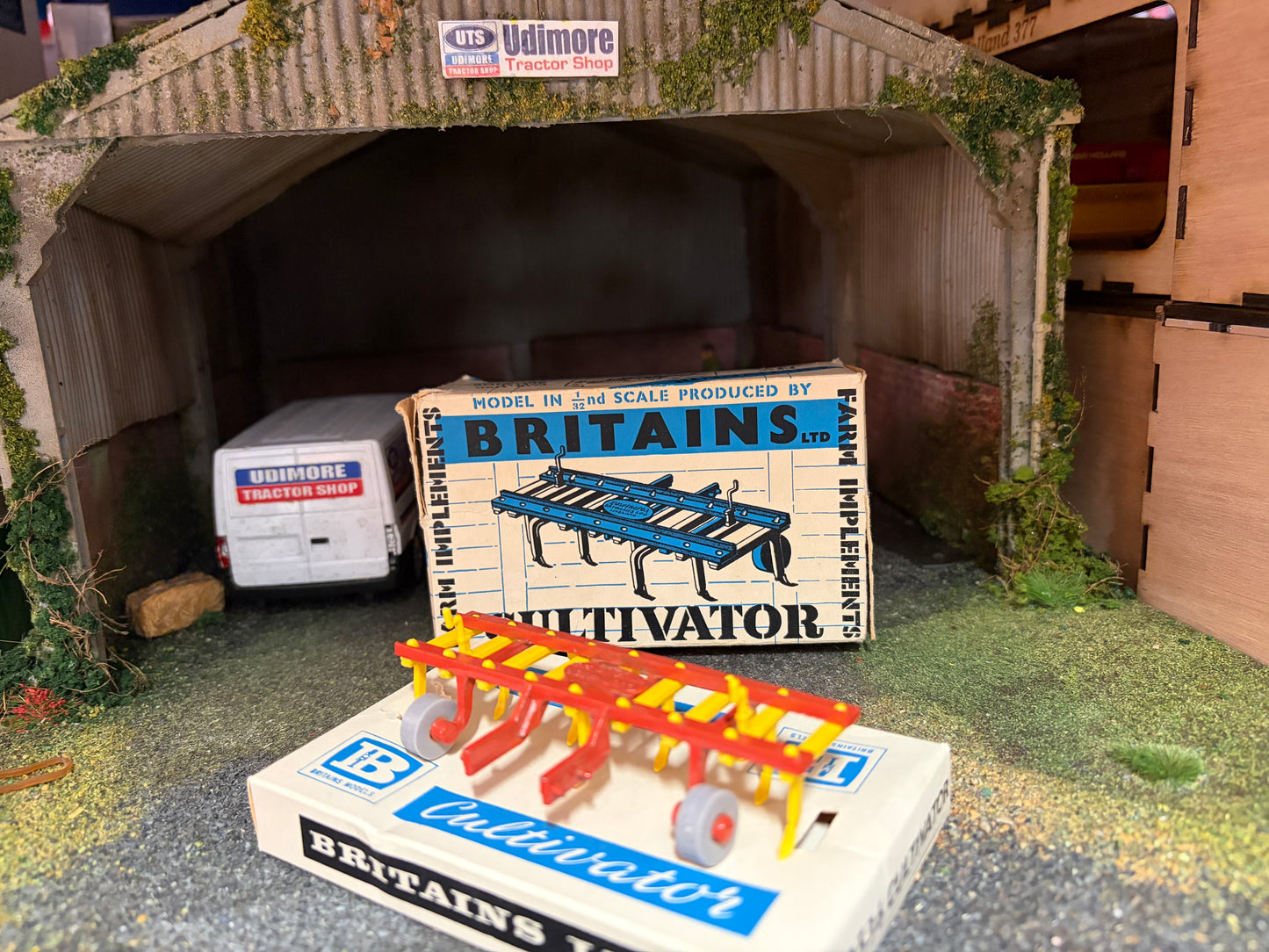 Vintage Britains Cultivator First Edition 1:32 Scale Boxed Obsolete - 9536