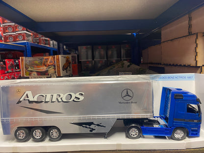 Fast Lane Toys R Us Mercedes Benz Actros 1857 Truck Transporter 1:32 scale boxed OBSOLETE 1998