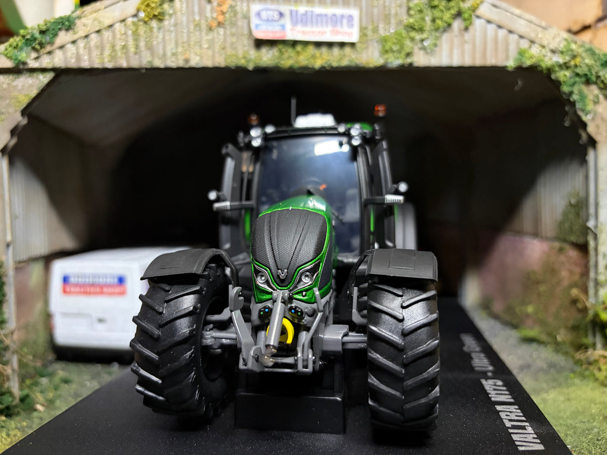 Universal Hobbies Valtra N175 Ultra Green Tractor UH7236 Limited Edition 750 Pieces 1:32 Scale
