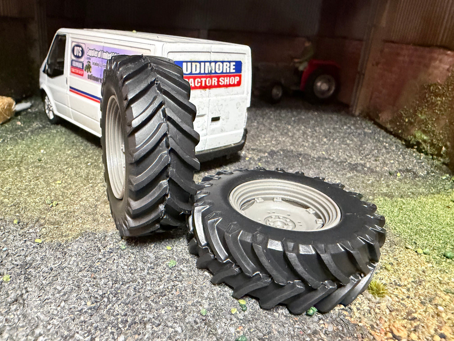 04260 pair of Tractor Rear wheels 56mm x 18mm  Artisan32 farm machinery 1:32 scale