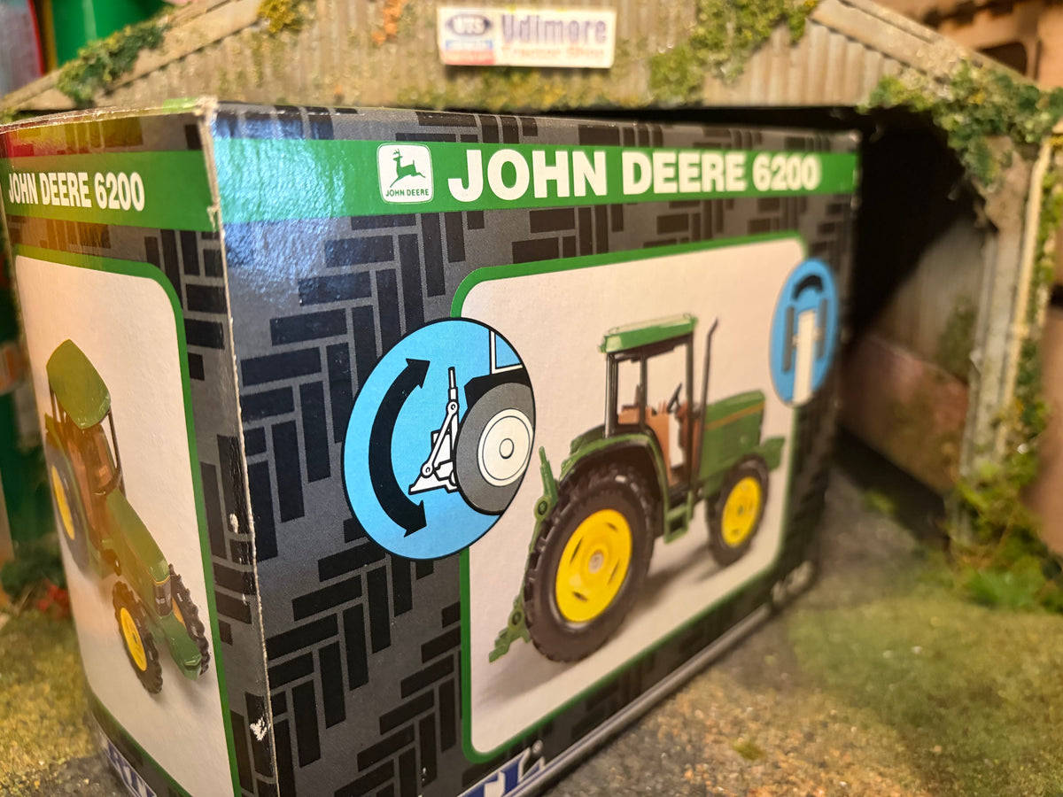 RARE ERTL John Deere 6200 Tractor 5668 – 1:32 Scale Boxed