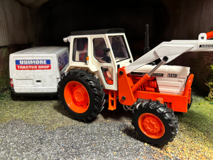 David Brown 1410 Tractor with front loader Conversion Muck,manure, Silage Fork  1:32 scale