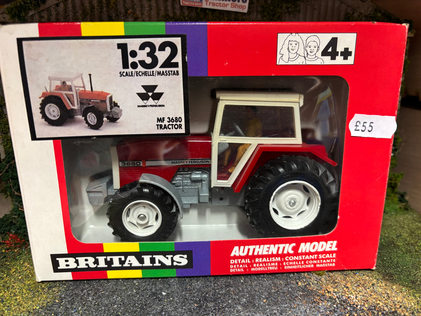 9501 Britains Massey Ferguson 3680 Tractor in original  Box obsolete VINTAGE