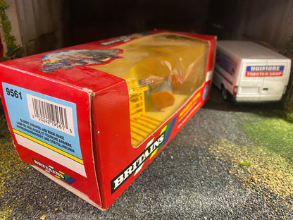 9561 Vintage Britains Slurry scraper and Buck Rake set 1:32 scale obsolete