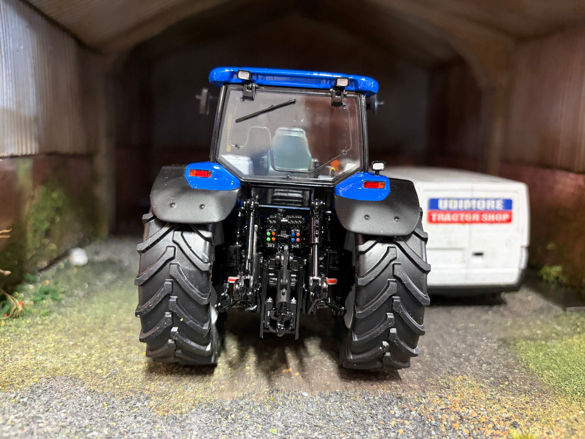 Limited Edition New Holland TM 190 Gen 1 Tractor with front linkage 1:32 scale Boxed ROS