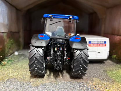 Limited Edition New Holland TM 190 Gen 1 Tractor with front linkage 1:32 scale Boxed ROS