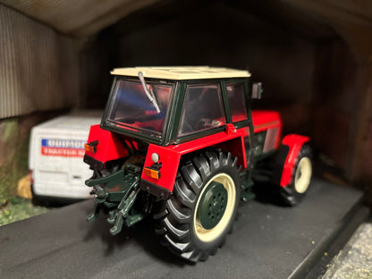 Limited Edition Universal Hobbies Zetor Crystal 12045 Gen 2 Tractor BOXED 1:32 scale UH6886