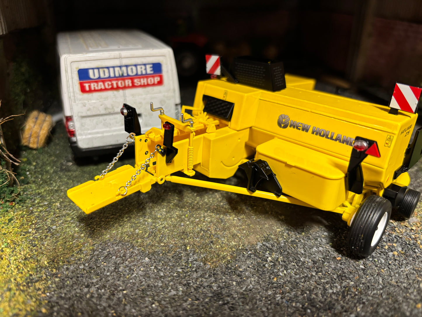 New Holland Hayliner 275 Baler Marge Models 1:32 scale BOXED