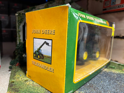 40062 Britains John Deere 3200 Telehandler 1:32 scale obsolete