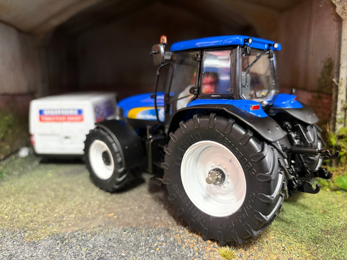 Limited Edition New Holland TM 175 Gen 2 Front weight Tractor 1:32 scale Boxed ROS