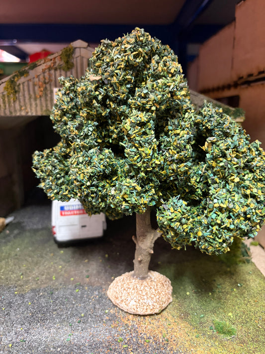 05619 Hand Made Tree 18cm Artisan32 1:32 scale diorama