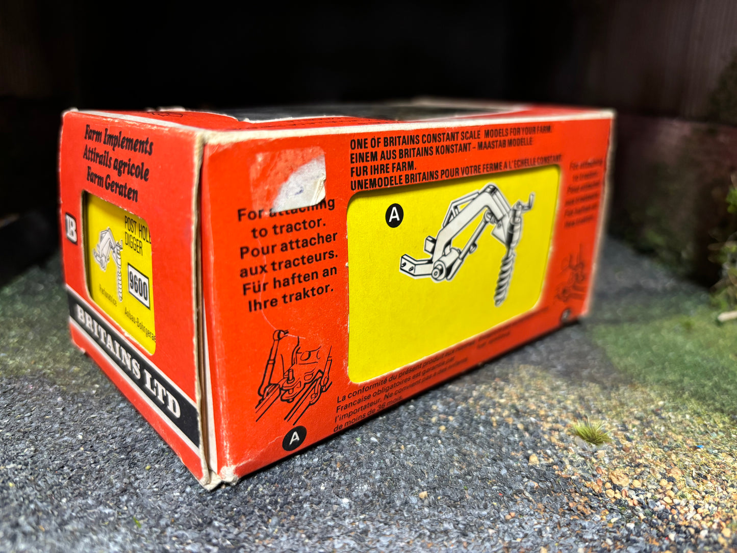 9600 Vintage Britains Post Hole digger 1:32 scale STRAW box obsolete