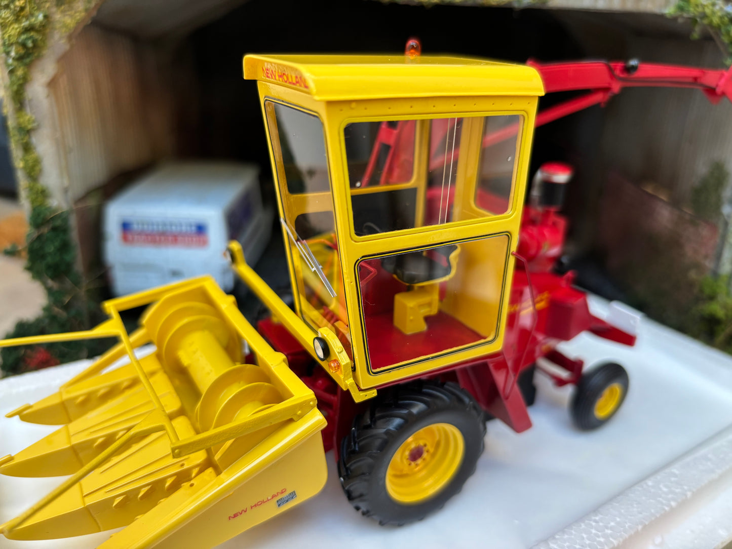 New Holland 1880 Forage Harvester Limited Edition Stunning in 1:32 scale VKA Models