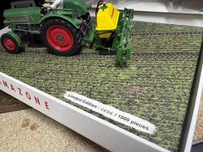 Universal Hobbies Fendt Farmer 2 Tractor & Amazone Sprayer Set UH6201 Limited Edition 1:32 Scale