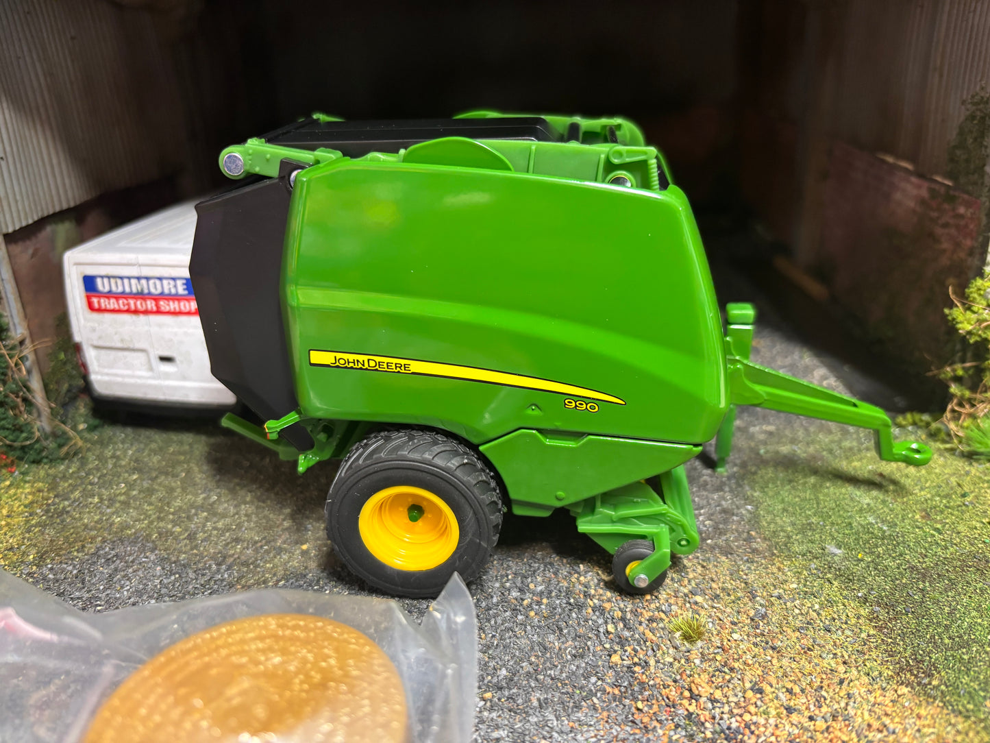 John Deere 990 Round baler 1:32 scale boxed Siku 2465