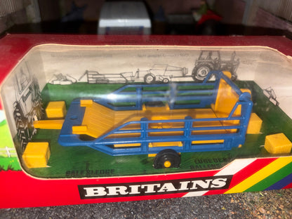 Vintage Britains Bale Sledge 1:32 scale  Obsolete 9557 Rainbow Box