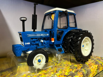 43371 Britains Ford 7600 with rear Duals Tractor 1:32 scale New BOXED