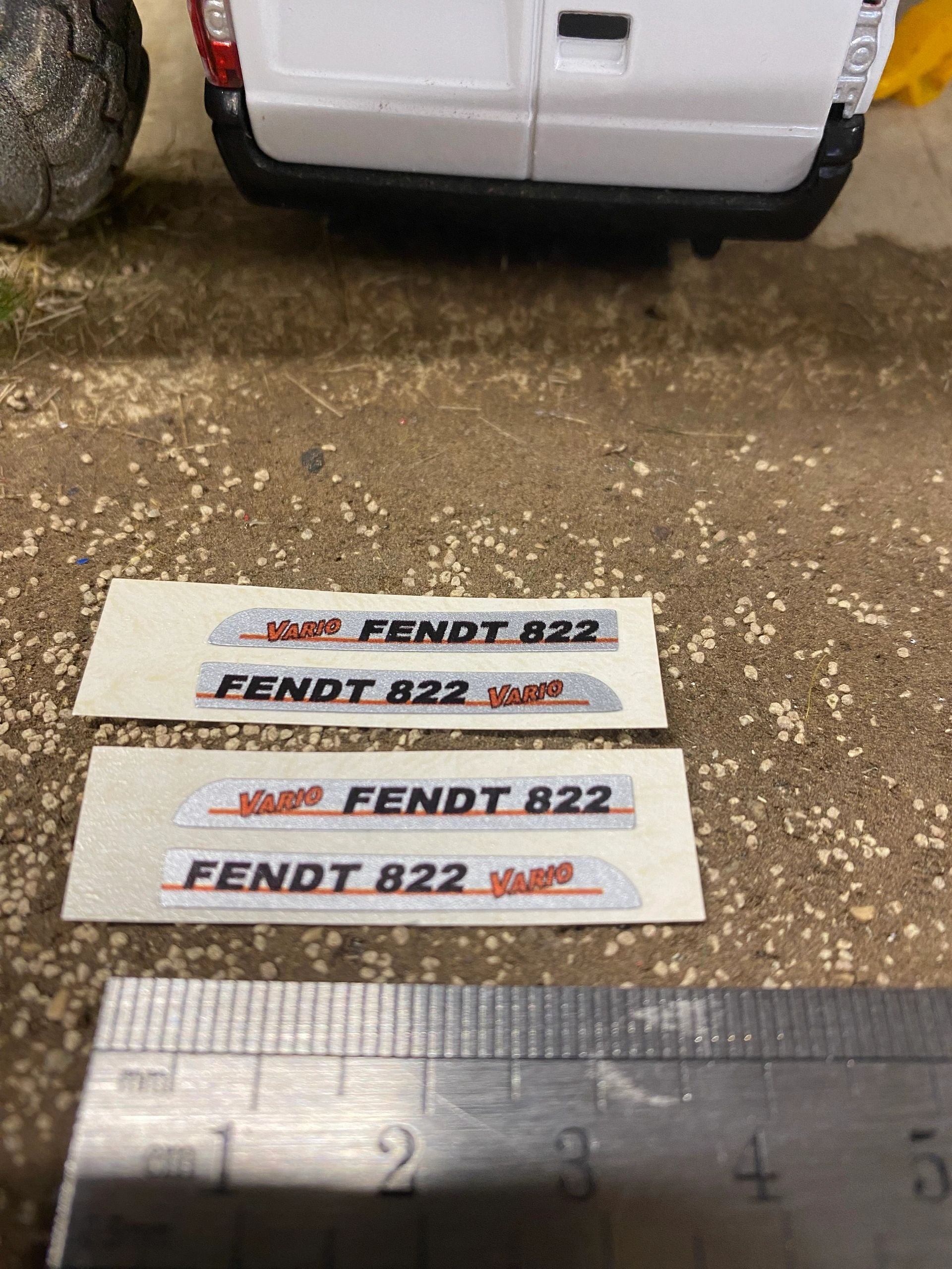 Fendt 822 Tractor silver black red decals Professional pre cut High quality vinyl farm machinery decals 1:32 scale Image 3