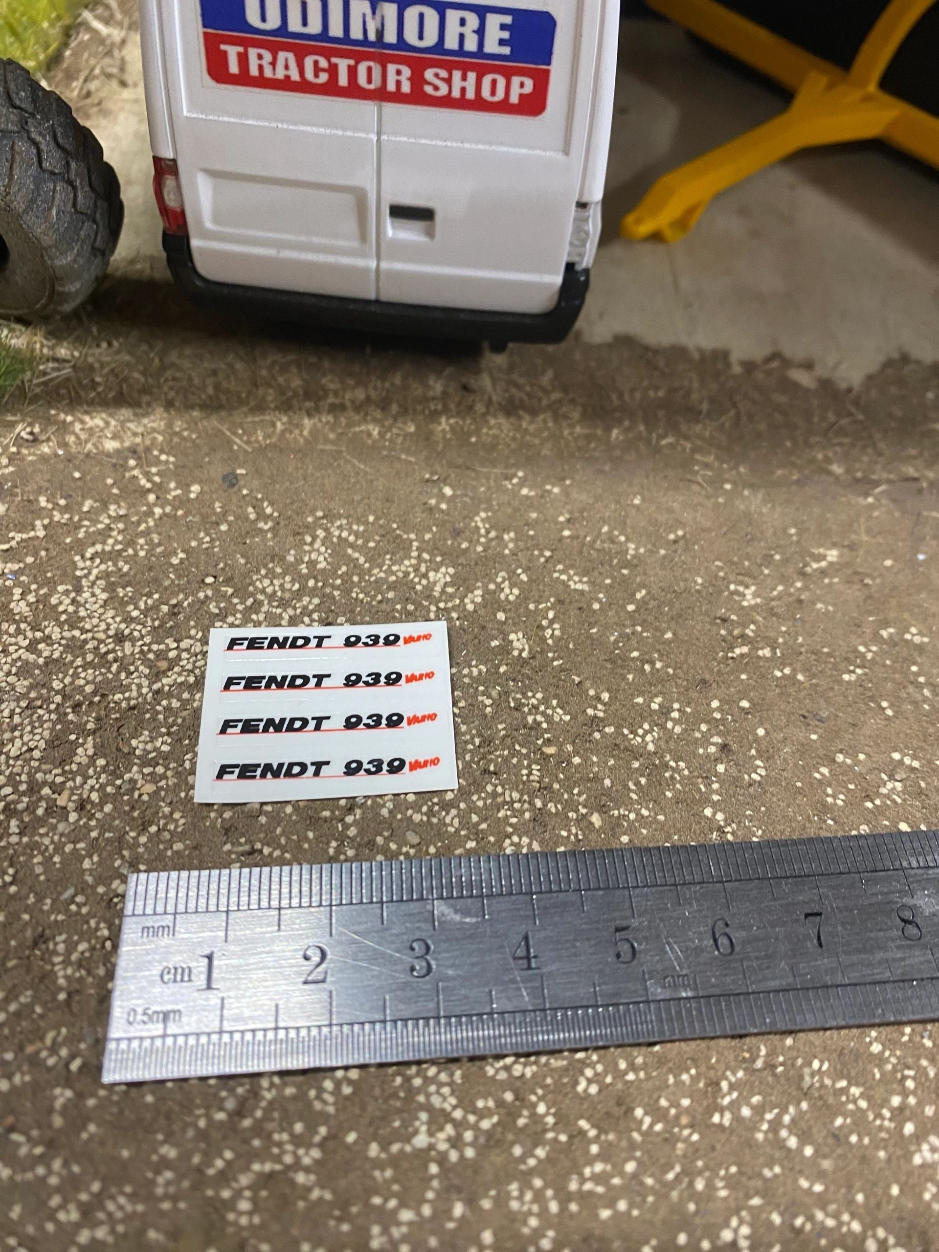 Fendt 939 Tractor black red decals Professional pre cut High quality vinyl farm machinery decals 1:32 scale Image 3