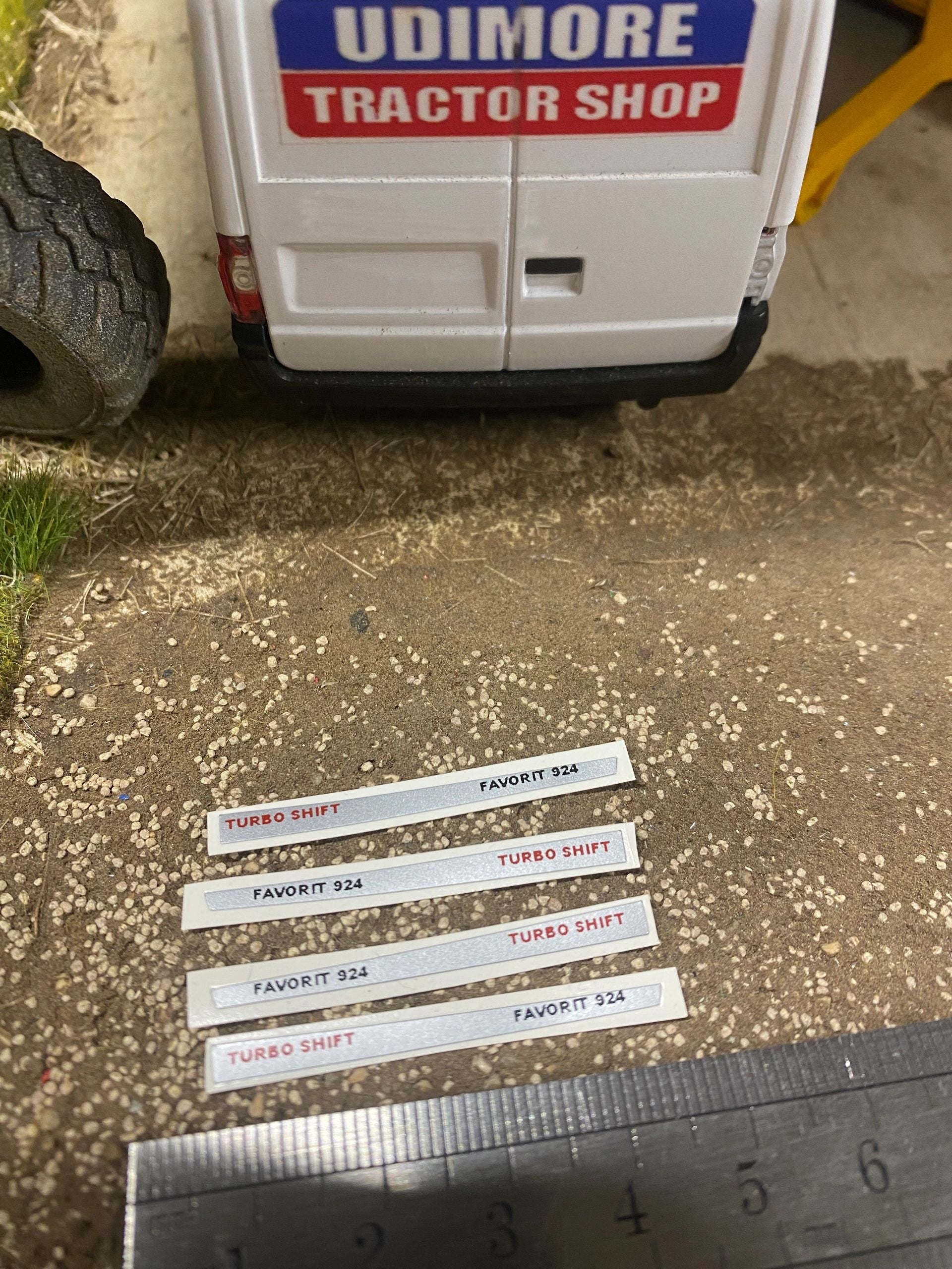 Fendt Favorit 924 Turbo shift Tractor decals Professional pre cut High quality vinyl farm machinery decals 1:32 scale Image 2