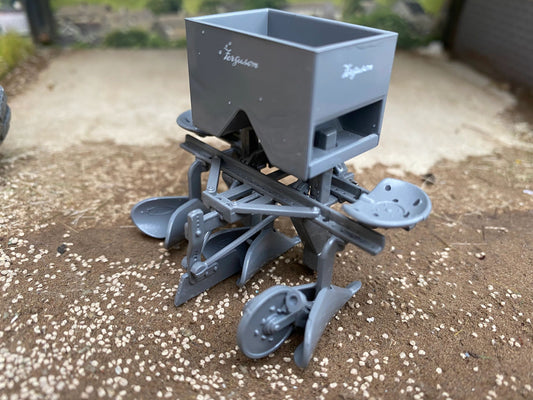 Ferguson 2 row potato planter 1:32 scale Image