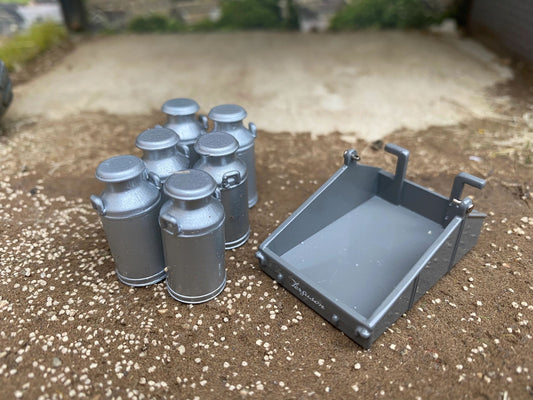 Ferguson transport box with 6 milk churns 1:32 scale Image