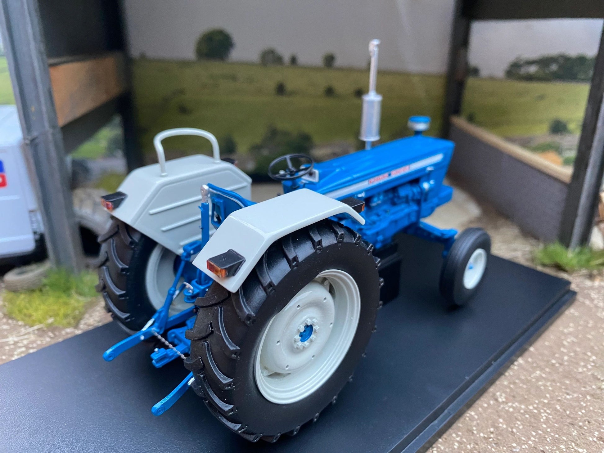 Ford 5095 2wd Tractor Limited Edition Stunning in 1:32 scale VKA Models Image 5
